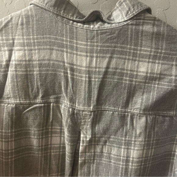 Old Navy The Boyfriend Grey and White Plaid Shirt - Picture 3 of 5